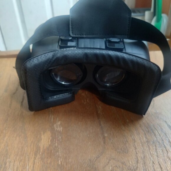 Onn Virtual Reality Smart Phone Headset, color black - Picture 4 of 7